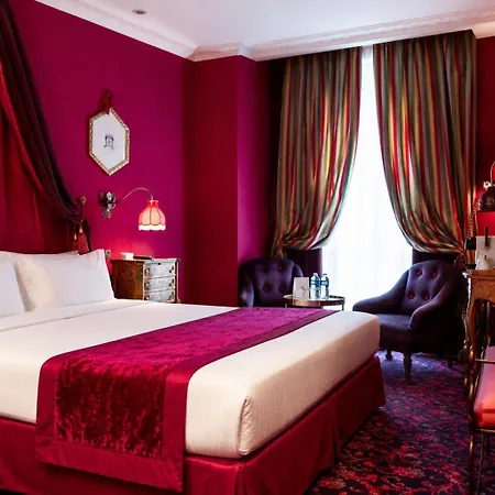La Royale Hotel