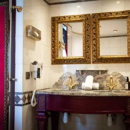 La Royale Hotel Parigi