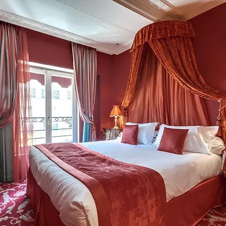 Hotel La Royale Parigi