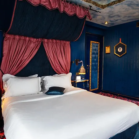 Hotel La Royale Paris
