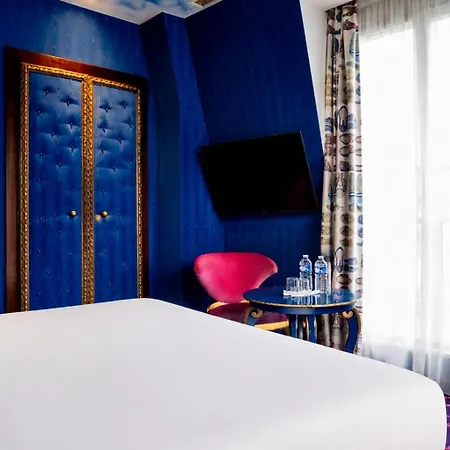 La Royale Hotel