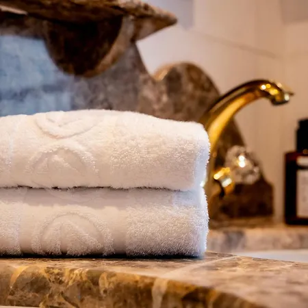 La Royale Hotel 4*