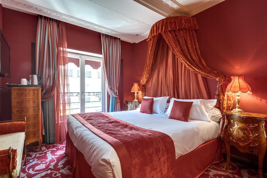 Hotel La Royale Parigi